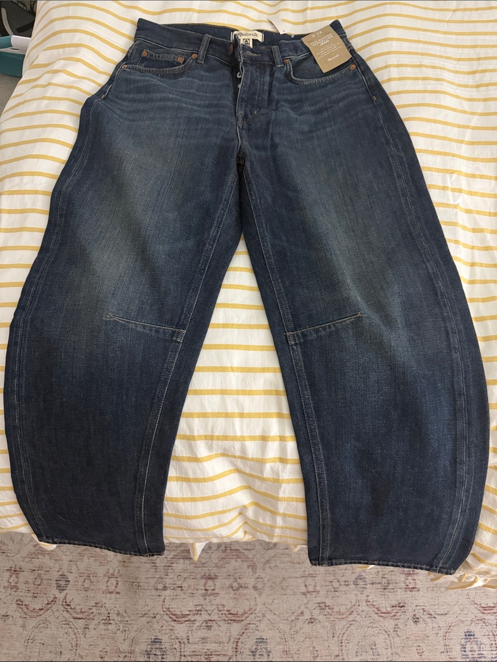 Madewell The Darted Barrel-Leg Jeans
